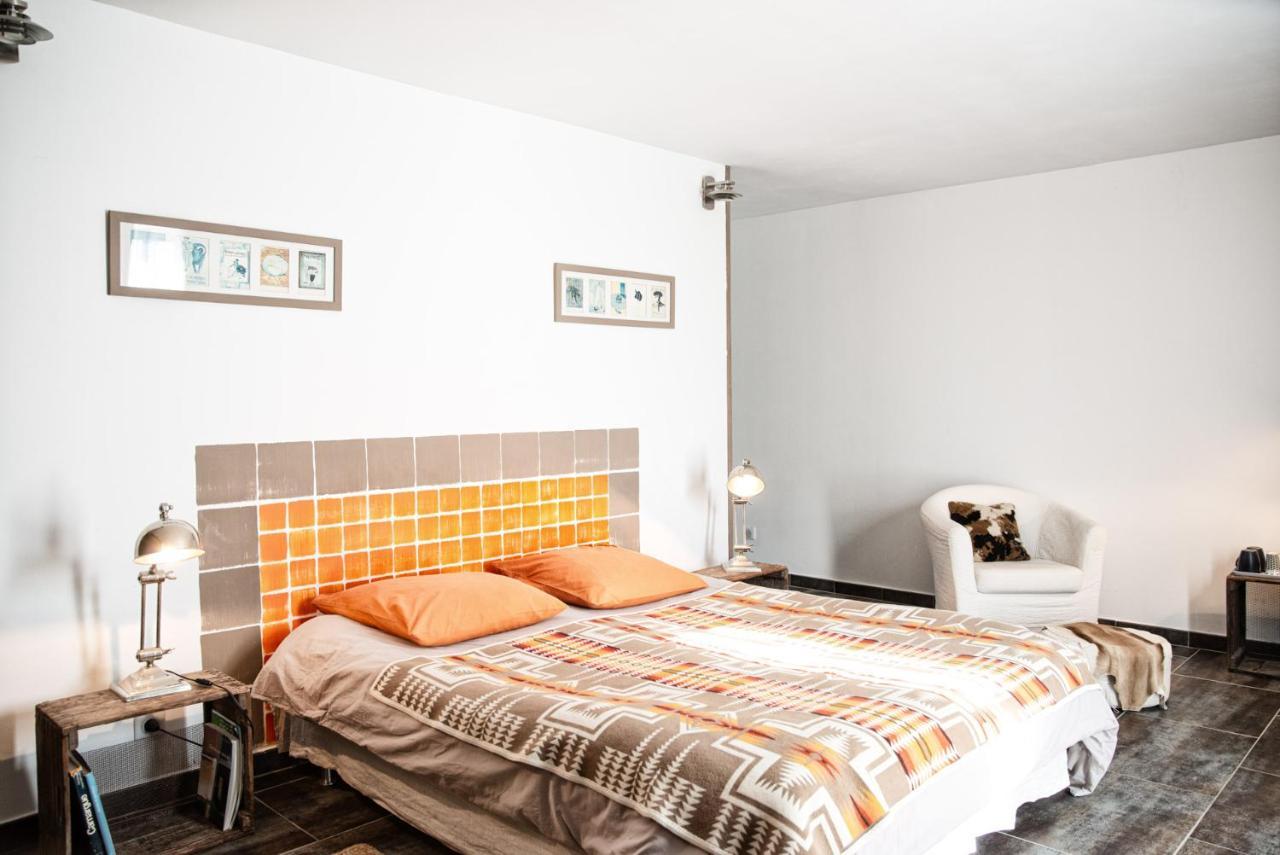 Mas De Bouvet En Camargue Bed & Breakfast Albaron Eksteriør bilde
