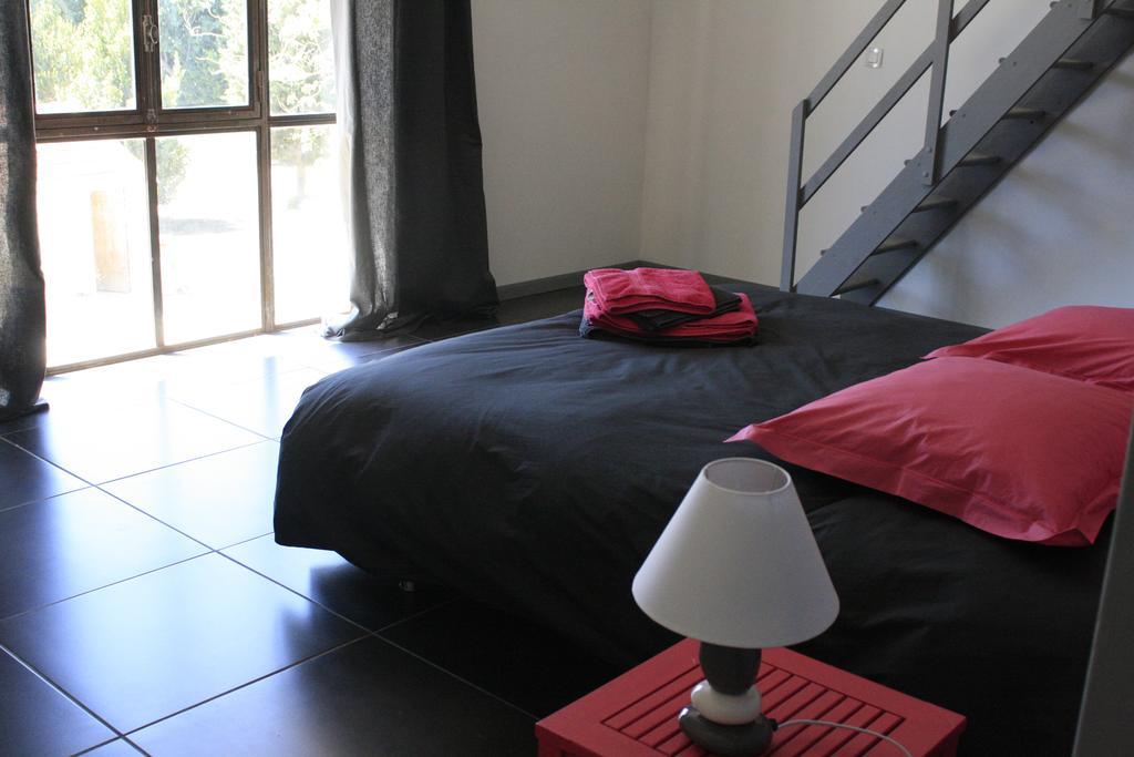 Mas De Bouvet En Camargue Bed & Breakfast Albaron Rom bilde